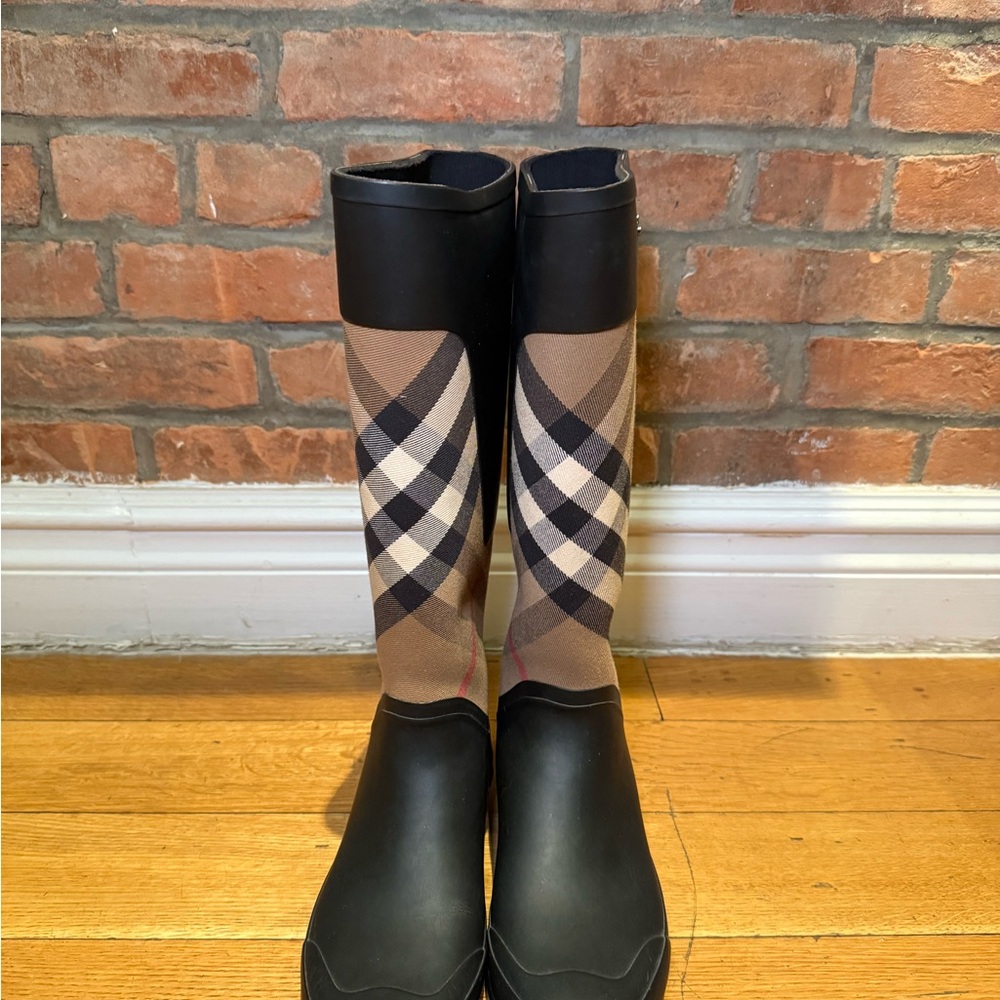 Burberry Tan Black Check Rain Boots